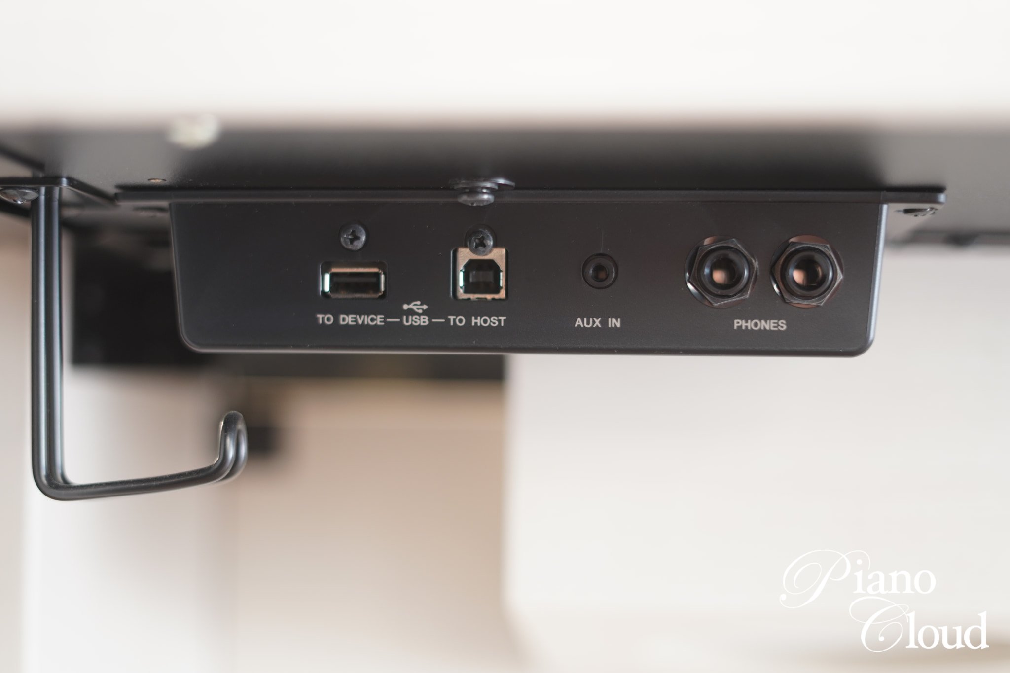 中古電子ピアノ CLP-875WB